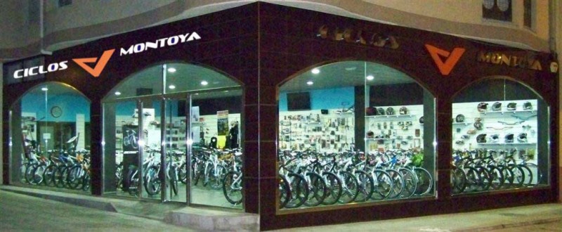 Fachada Ciclos Montoya Fachada Ciclos Montoya